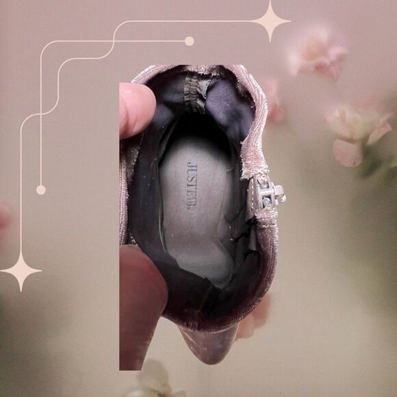 JustFab 'Rosanna' Crushed Velvet Ankle Bootie - Lilac - Size US 7 - Pristine! - Picture 10 of 11